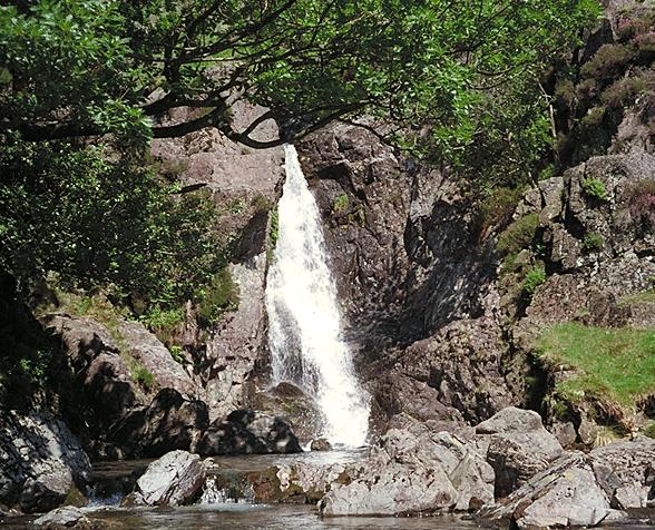 Lingcove Beck - Waterfall